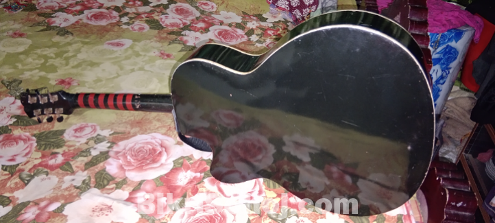 একোস্টিস গিটার